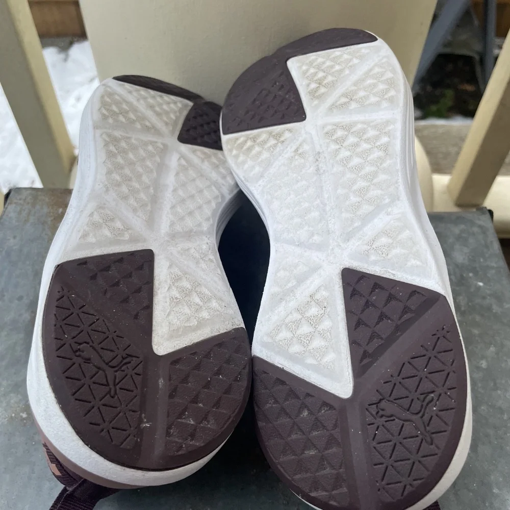 Women's Maroon Puma Sneakers Size 8